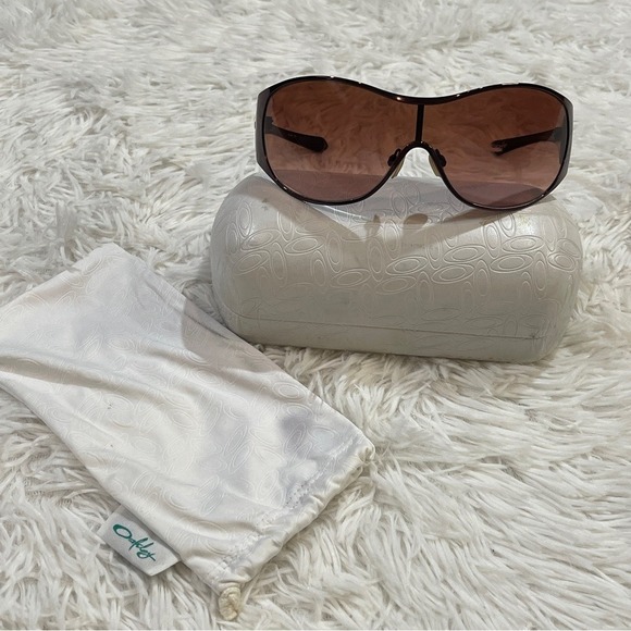 Oakley Breathless Wrap Sunglasses Antique Plum 05-944 130 - Picture 3 of 9